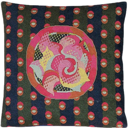 Dronningens Broderi Broderikit Rose Pudebroderi 40   40 Cm Design Af Dronning Margrethe Ii