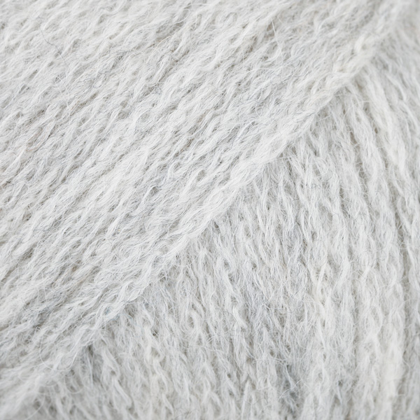 Drops Sky Perlegrå Mix 02  Alpacagarn  Fra Drops Design