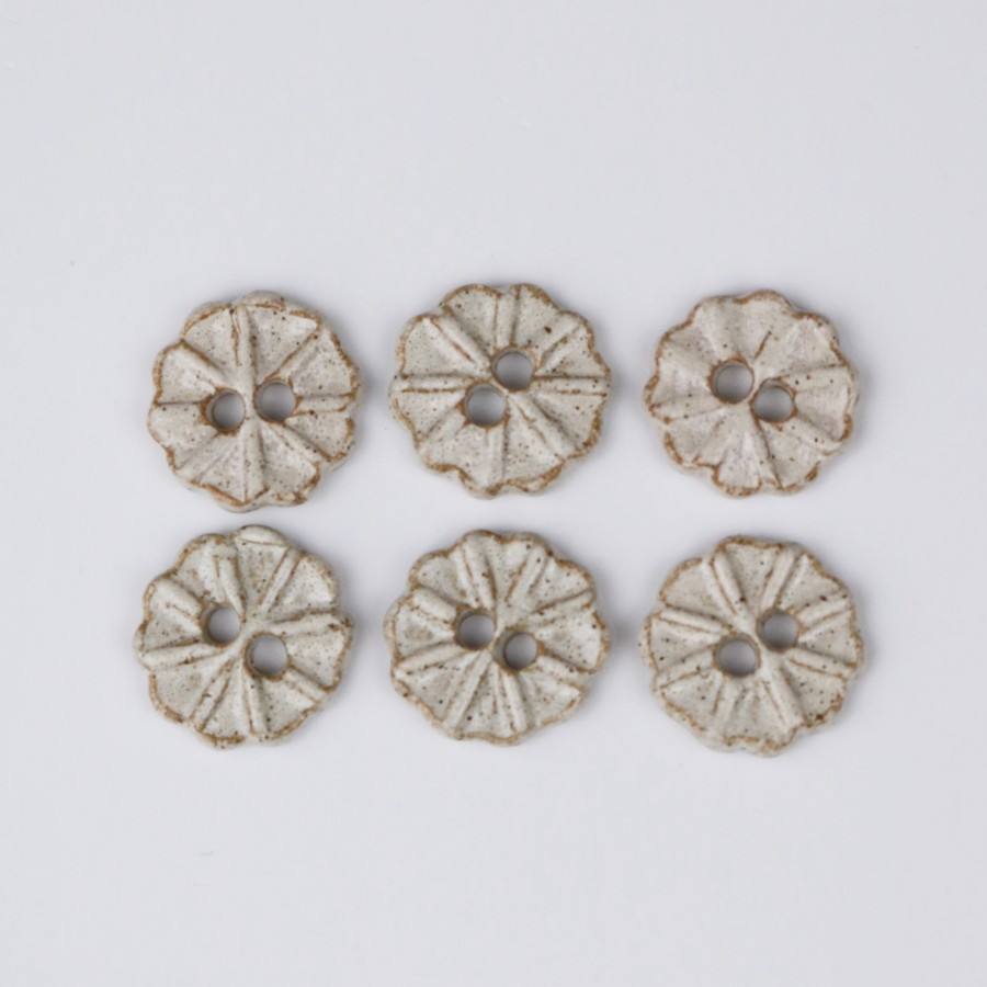 Håndlavede Knapper    Stk  Beige  39 Rustik Mini 39  Nr  26