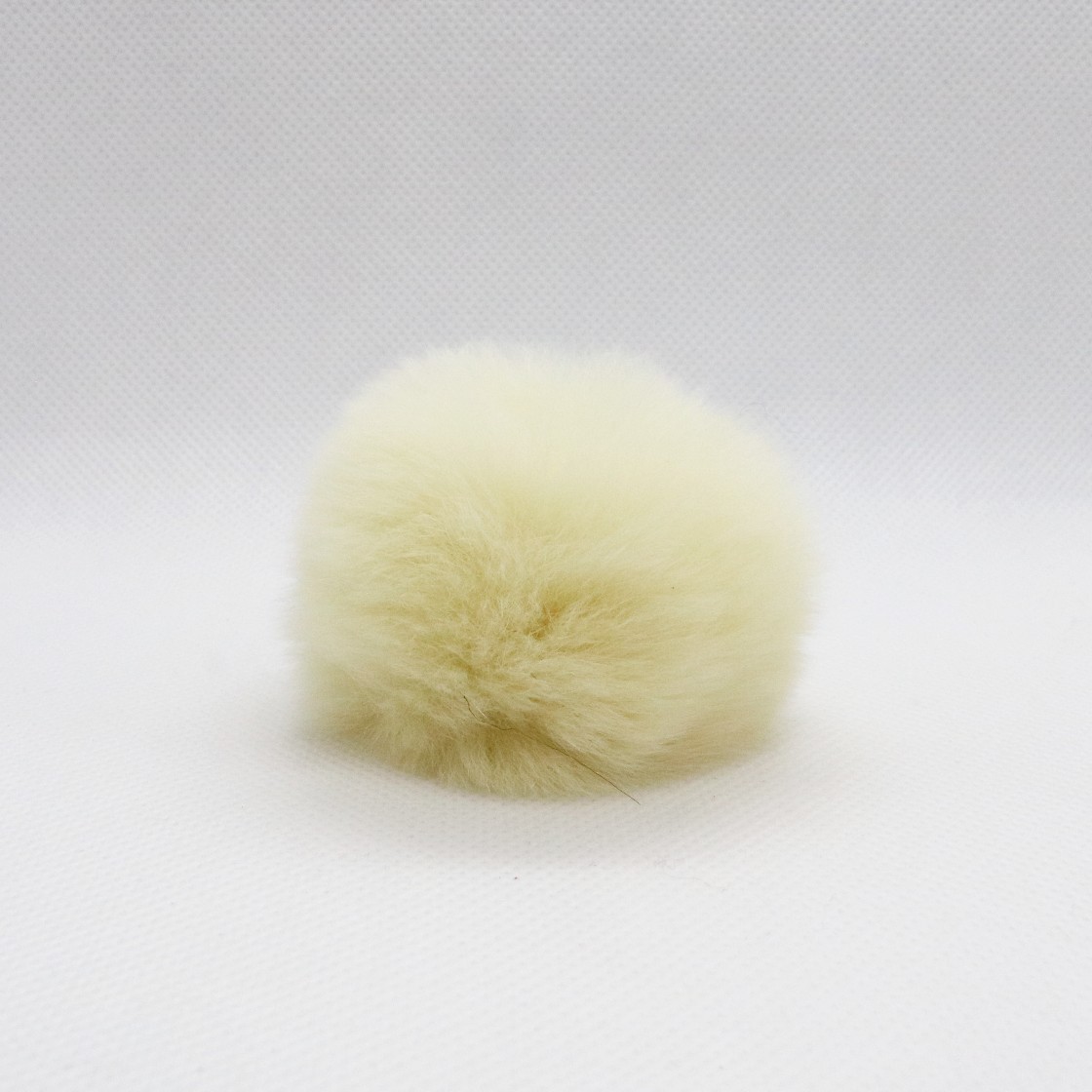 Pompon  Kaninhår  60 Mm  Lys Beige