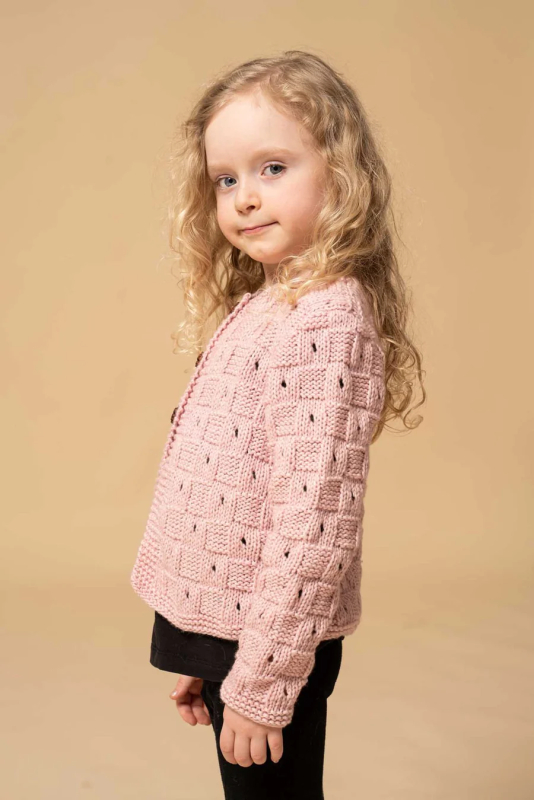 Quot Den Lille Havfrue Quot  Cardigan Mayflower 144-    12 år Mayflower Venezia  Fra Mayflower